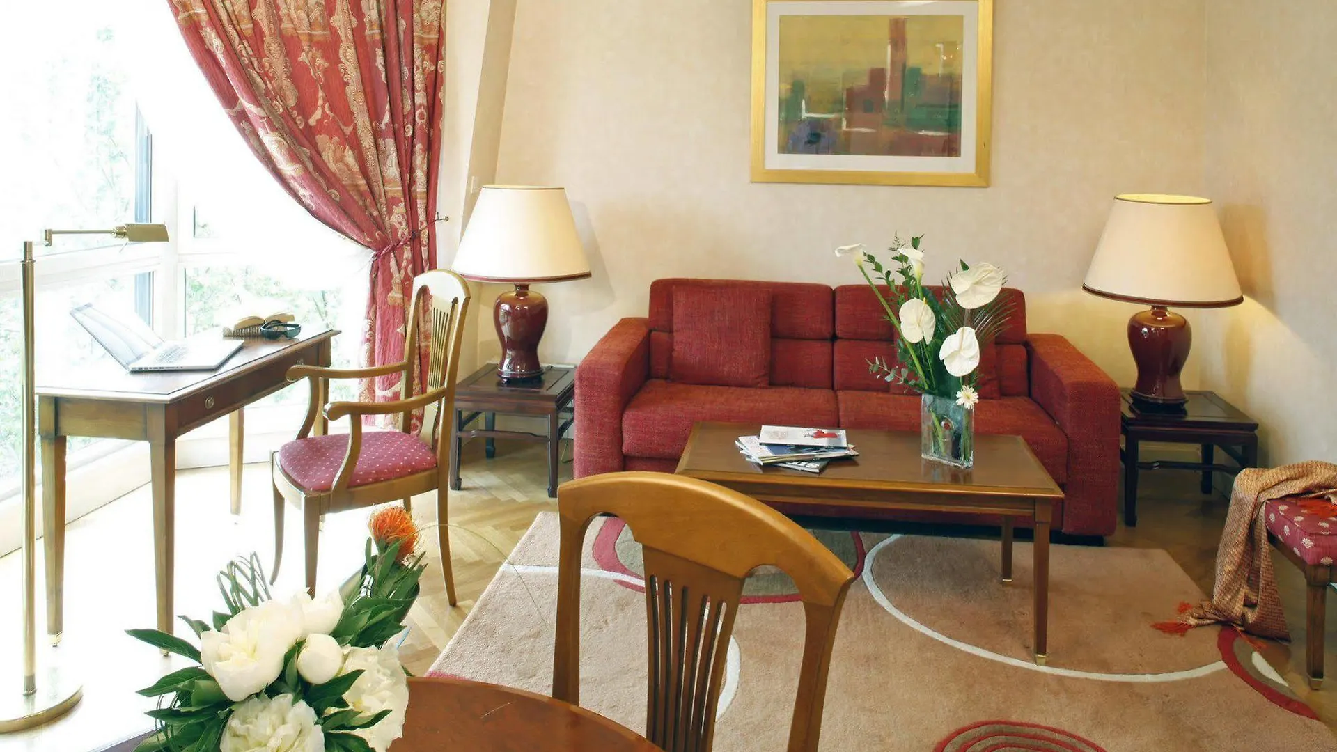 Warwick Reine Astrid - Lyon Aparthotel 4*,