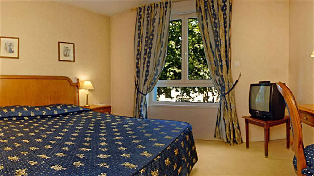 Warwick Reine Astrid - Lyon Aparthotel 4*,  France