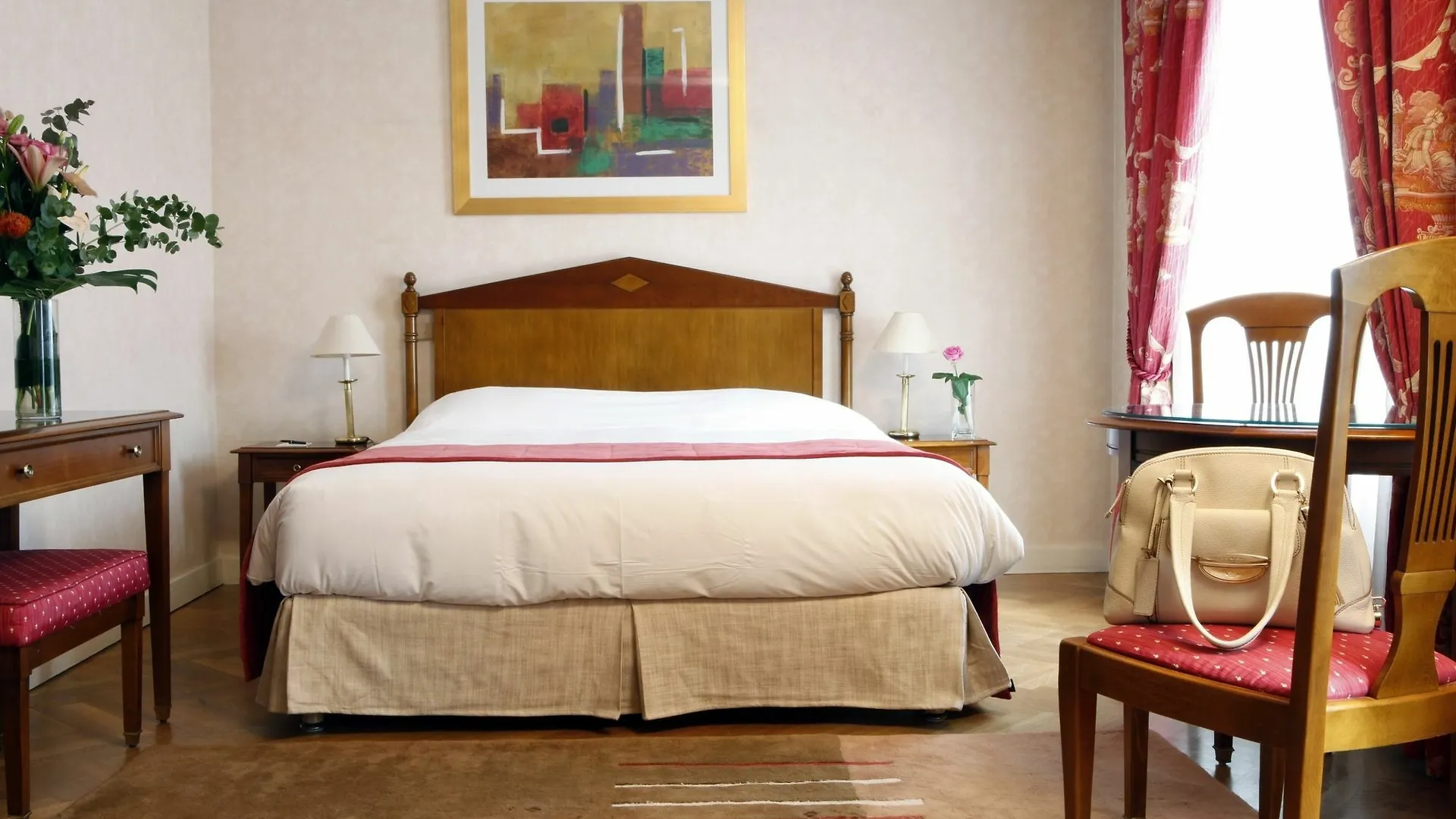 Warwick Reine Astrid - Lyon Aparthotel 4*,